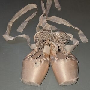 Used Pointe Shoes